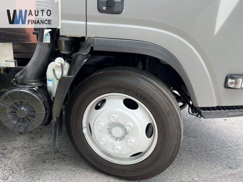Isuzu NRR  '2019