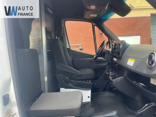 Mercedes-Benz Sprinter 2500 Base  '2019