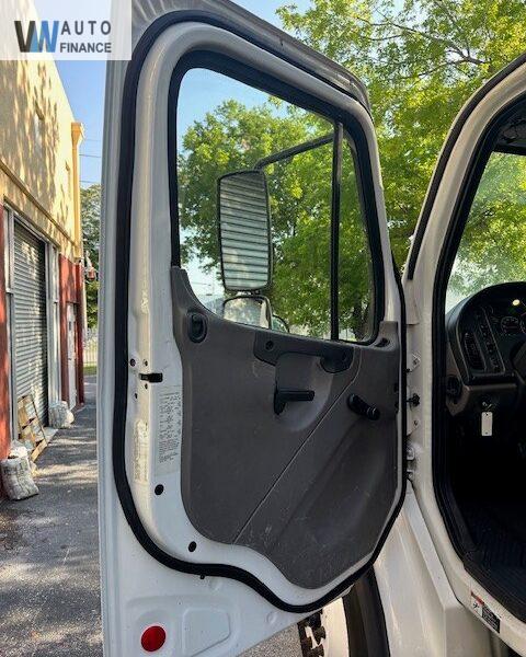 Freightliner M2 106 Medium Duty  '2019