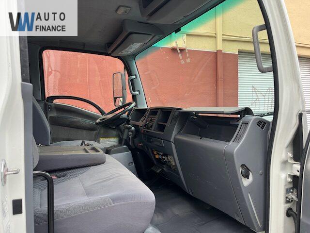 Isuzu Pickup Base  '2012