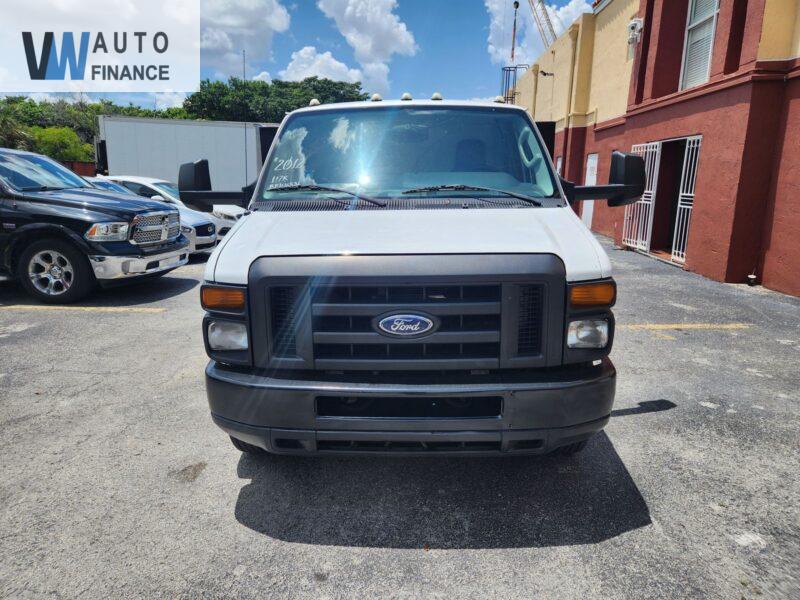 Ford E-450 Base  '2011