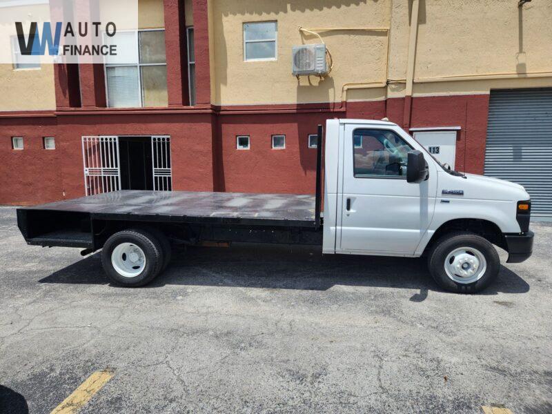 Ford E-450 Base  '2011