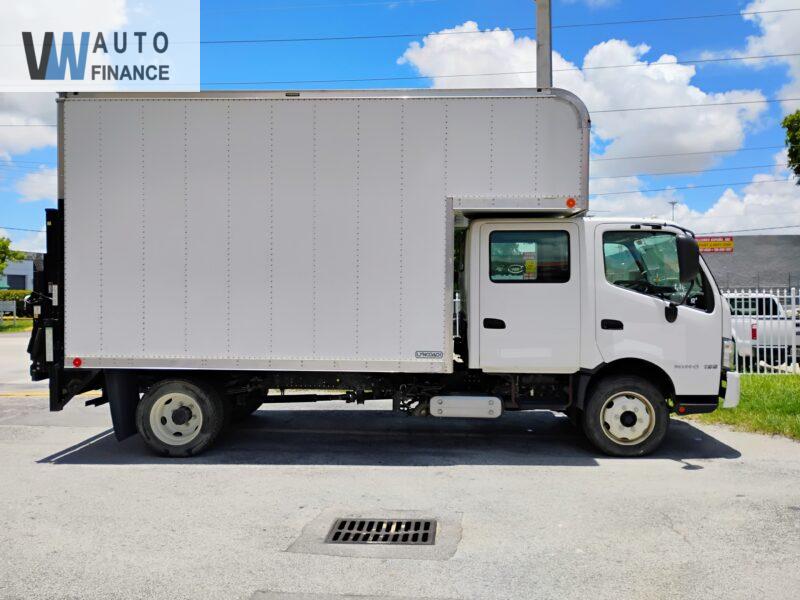 Hino 195  '2020