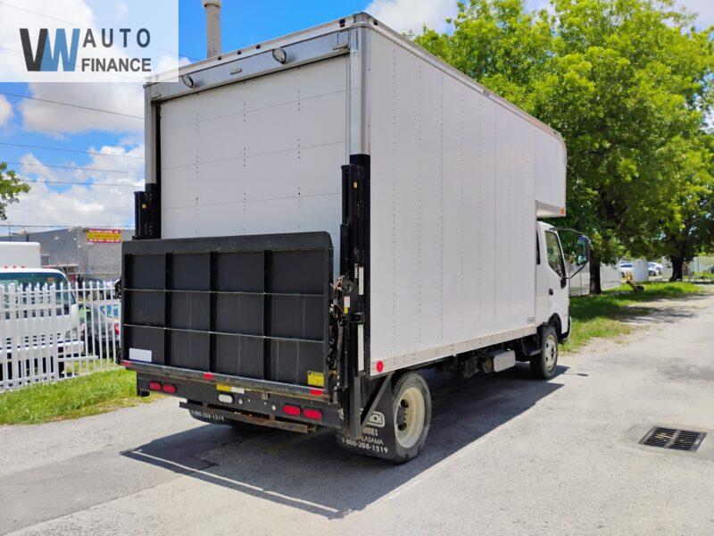 Hino 195  '2020