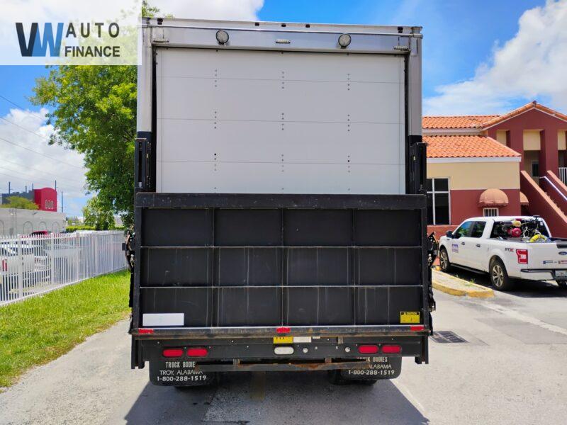 Hino 195  '2020