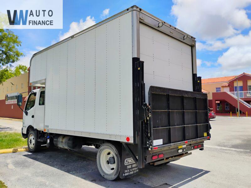 Hino 195  '2020