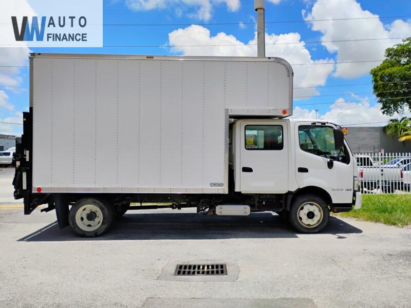 Hino 195  '2020