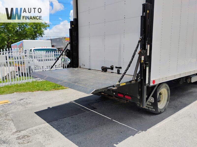 Hino 195  '2020