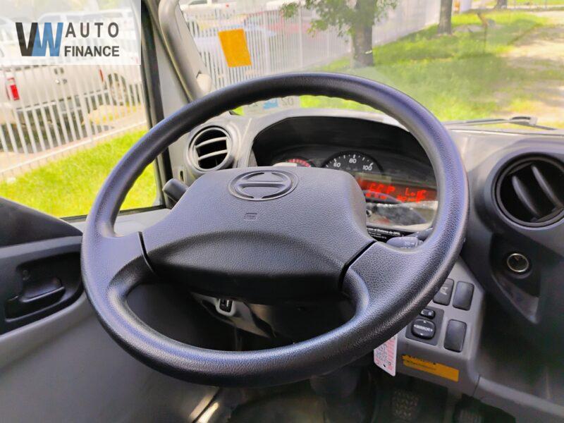 Hino 195  '2020