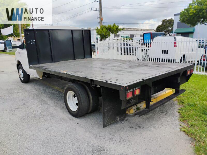 Ford E-450 Base  '2011